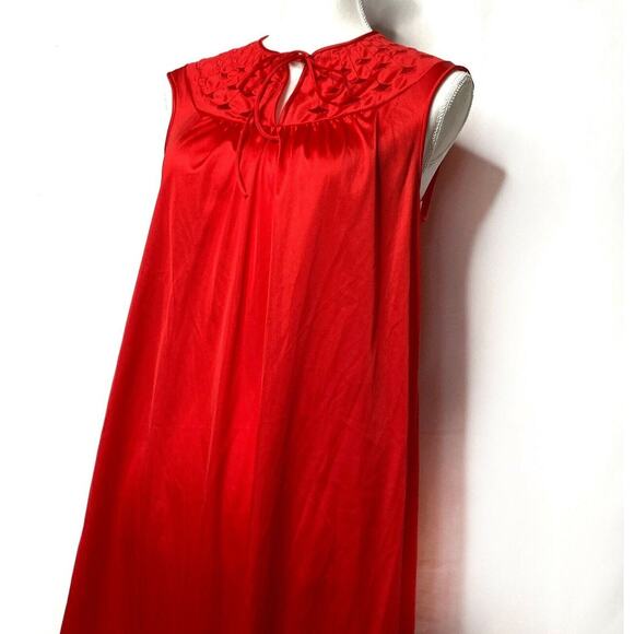 Vtg Vanity Fair Nightgown red nightgown 60s Modest Sleepwear 4p Embroidered - Picture 8 of 10